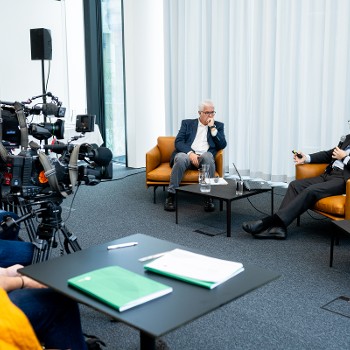 Mehr Informationen zum Thema: IHS-Studie zeigt: Kassen-VertragsärztInnen verzeichneten 2022 hohe Medianeinkünfte