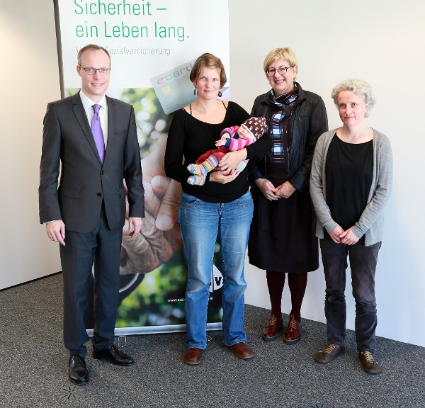 Von links: Dr. Alexander Biach (Vorsitzender des Verbandsvorstandes im Hauptverband), Birgit Gohlke (Filmemacherin und Betroffene), Dr. Karin Pfaller (Pr&auml;sidentin der Logop&auml;dieaustria), Petra Nickel (Filmemacherinnen und Logop&auml;din)
